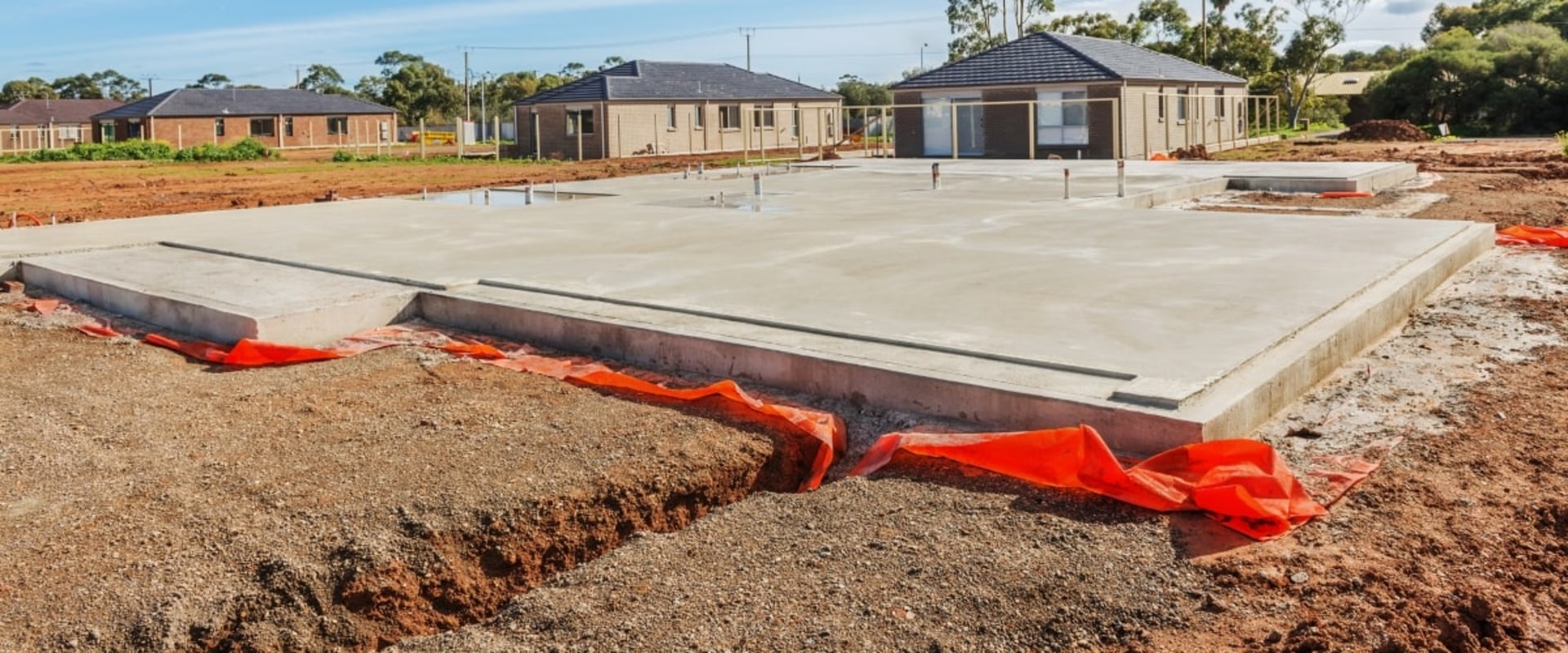 What are the 5 stages of building a house?